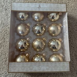 Jaclyn Smith - 12 gold glass ornaments